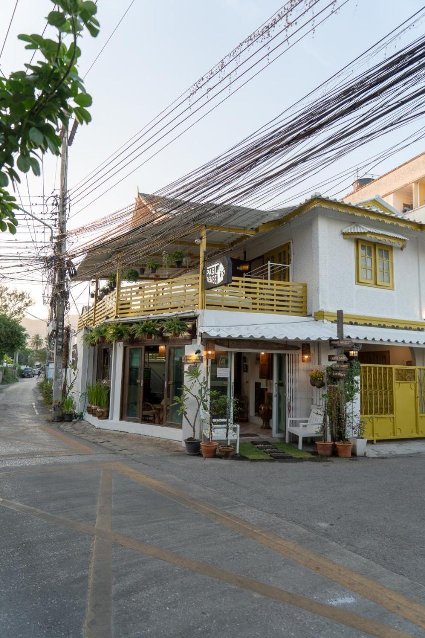 Past Tense Hostel Chiang Mai Zewnętrze zdjęcie