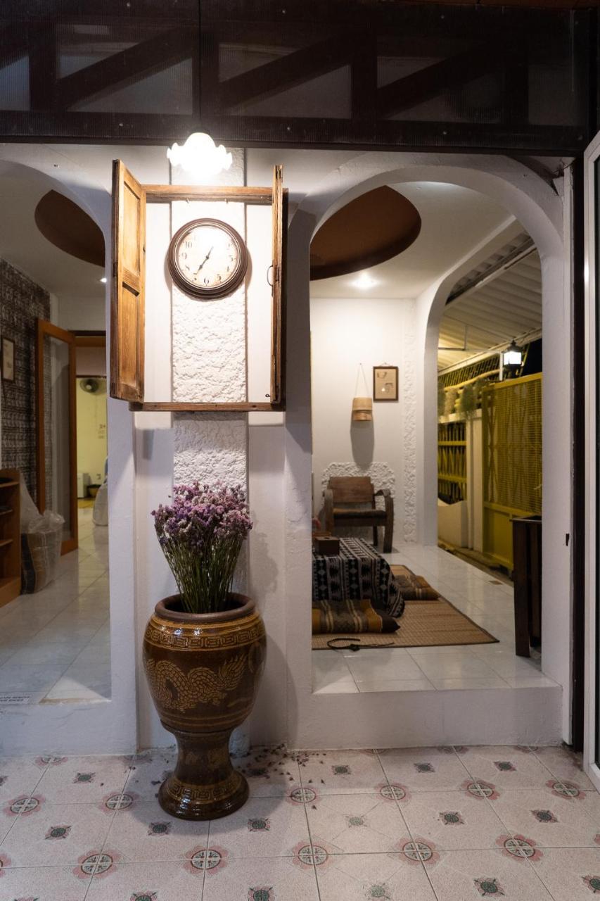 Past Tense Hostel Chiang Mai Zewnętrze zdjęcie