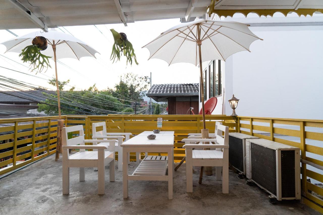 Past Tense Hostel Chiang Mai Zewnętrze zdjęcie