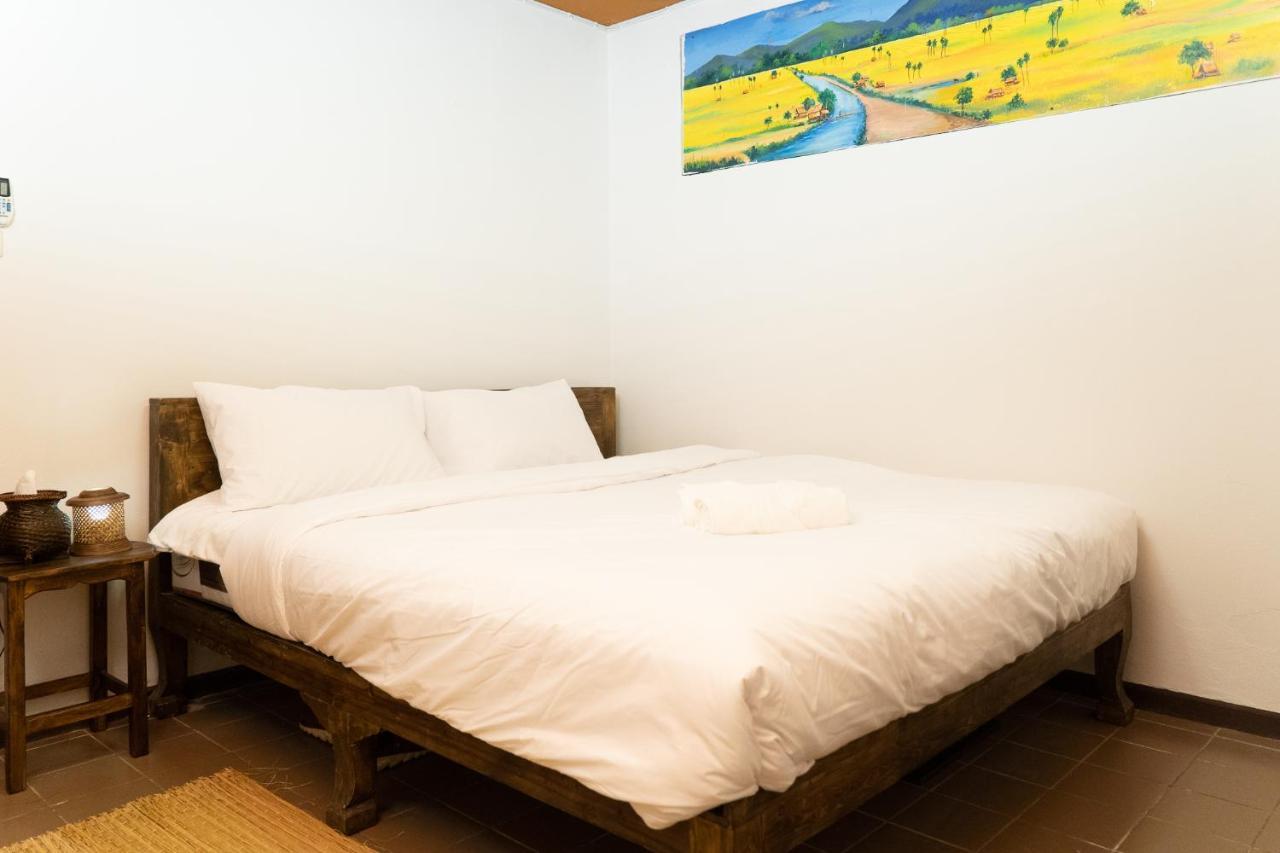 Past Tense Hostel Chiang Mai Zewnętrze zdjęcie