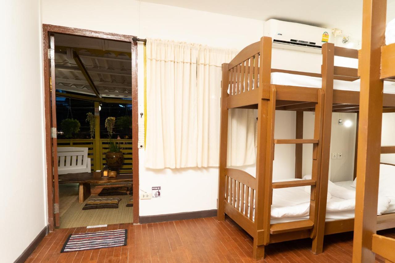 Past Tense Hostel Chiang Mai Zewnętrze zdjęcie